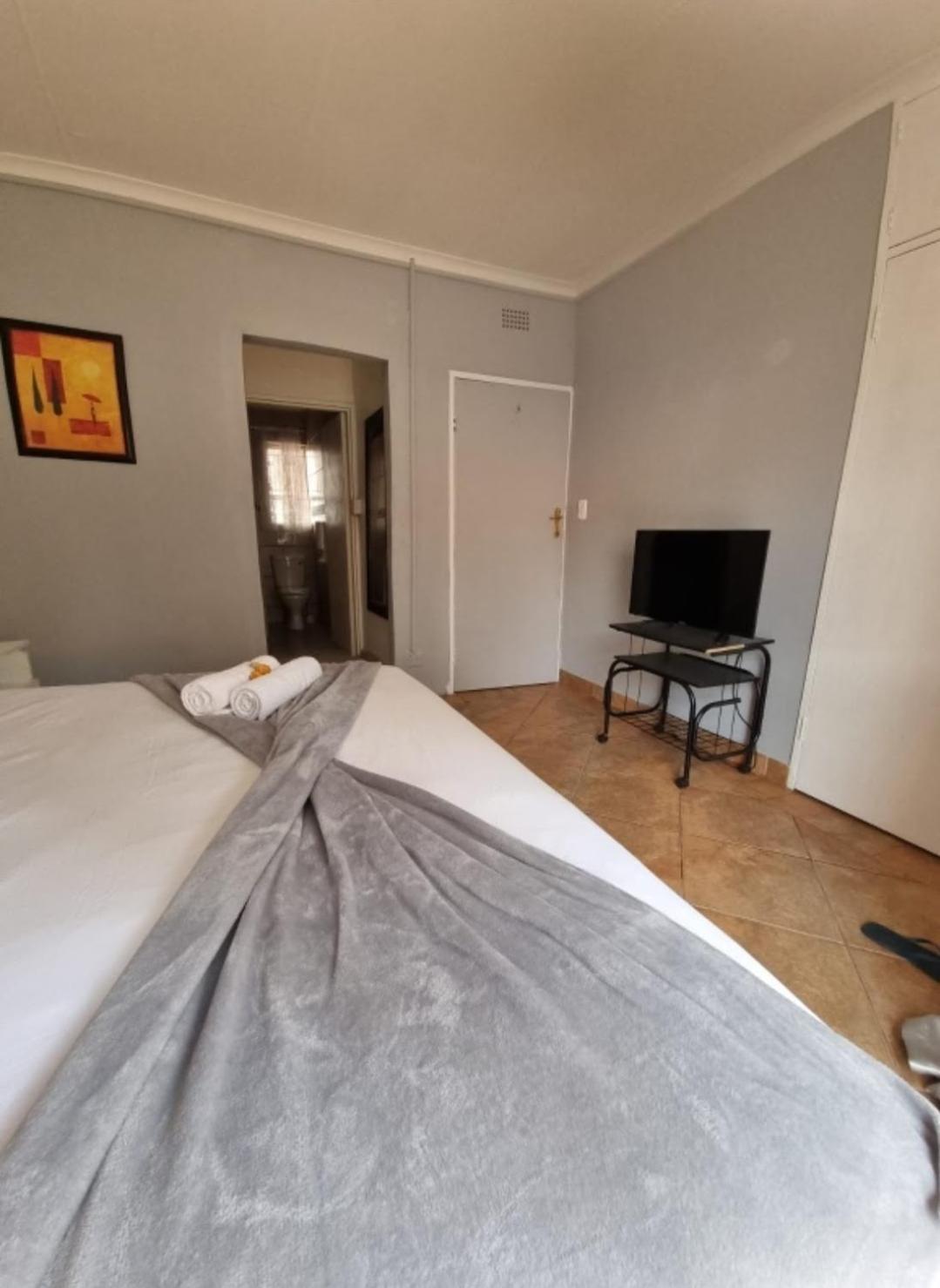 Stay At Home Airport Lodge كمبتون بارك المظهر الخارجي الصورة