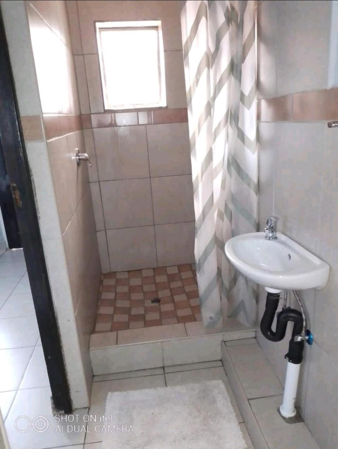 Stay At Home Airport Lodge كمبتون بارك الغرفة الصورة